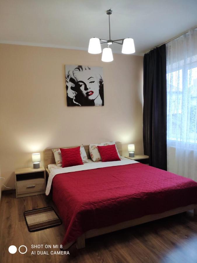 Apartments Domovik Мостова 5 Кв 37 무카체베 외부 사진
