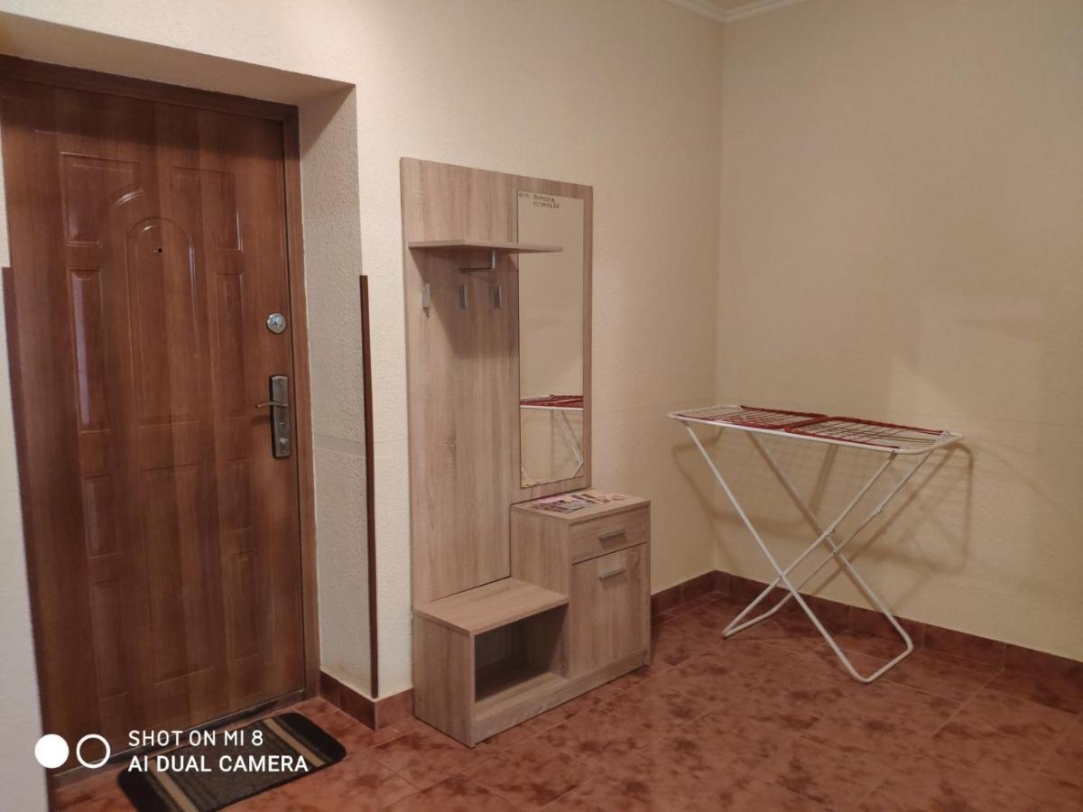 Apartments Domovik Мостова 5 Кв 37 무카체베 외부 사진